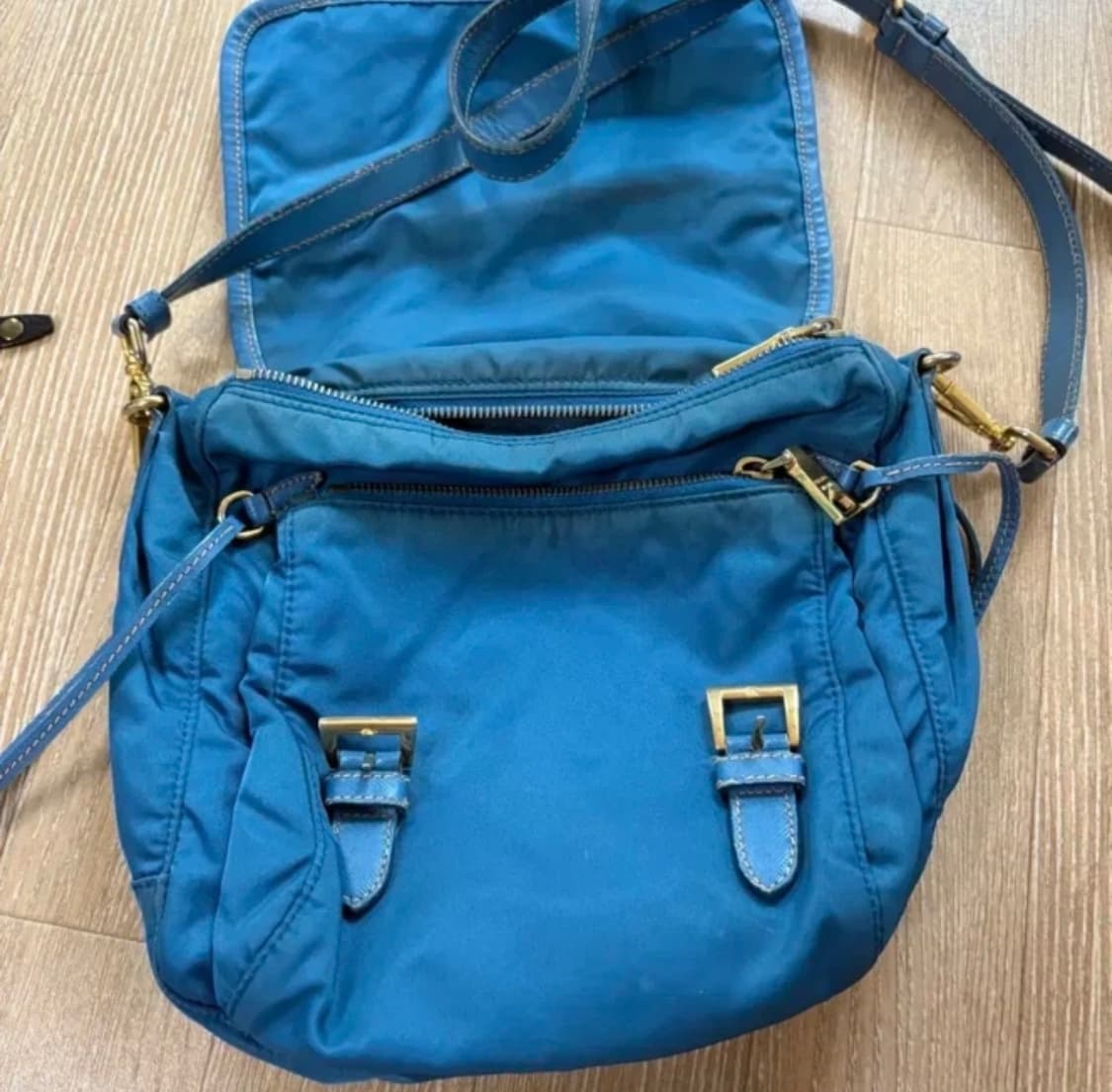 프라다 포코노 크로스백 상품이미지7