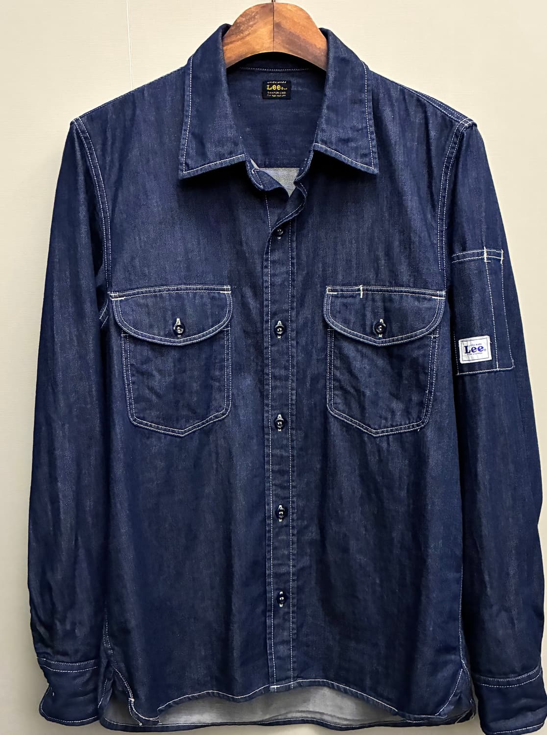 (M)LEE 리 코튼 샴브레이 데님 투포켓 워크셔츠 인디고블루 상품이미지1