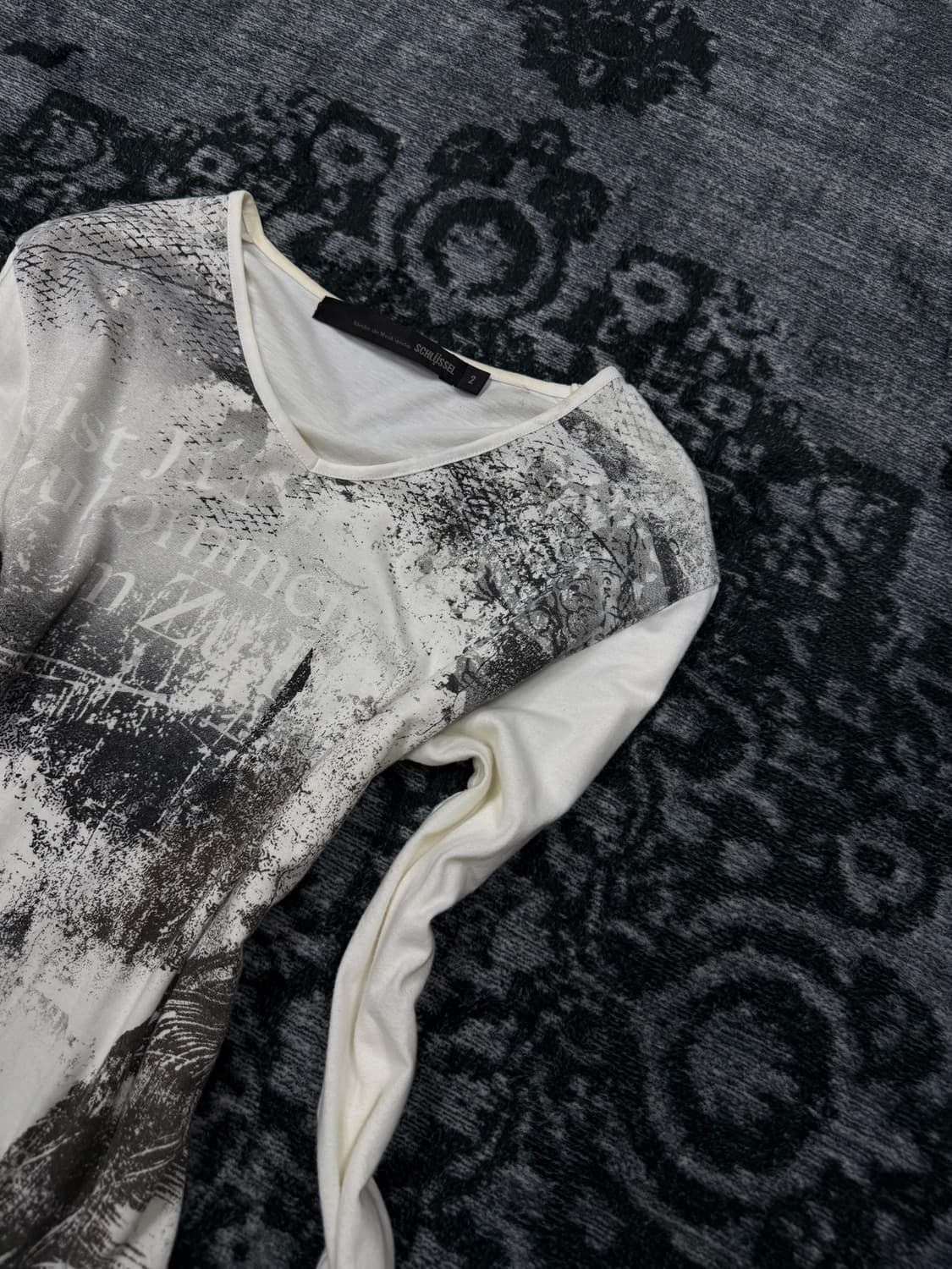 Schlussel 00s python lettering cut sew 상품이미지3