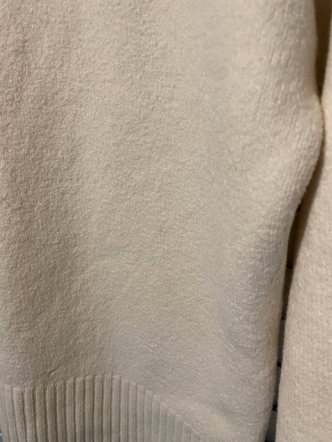 아미 버진울 빅하트 니트 상품이미지9