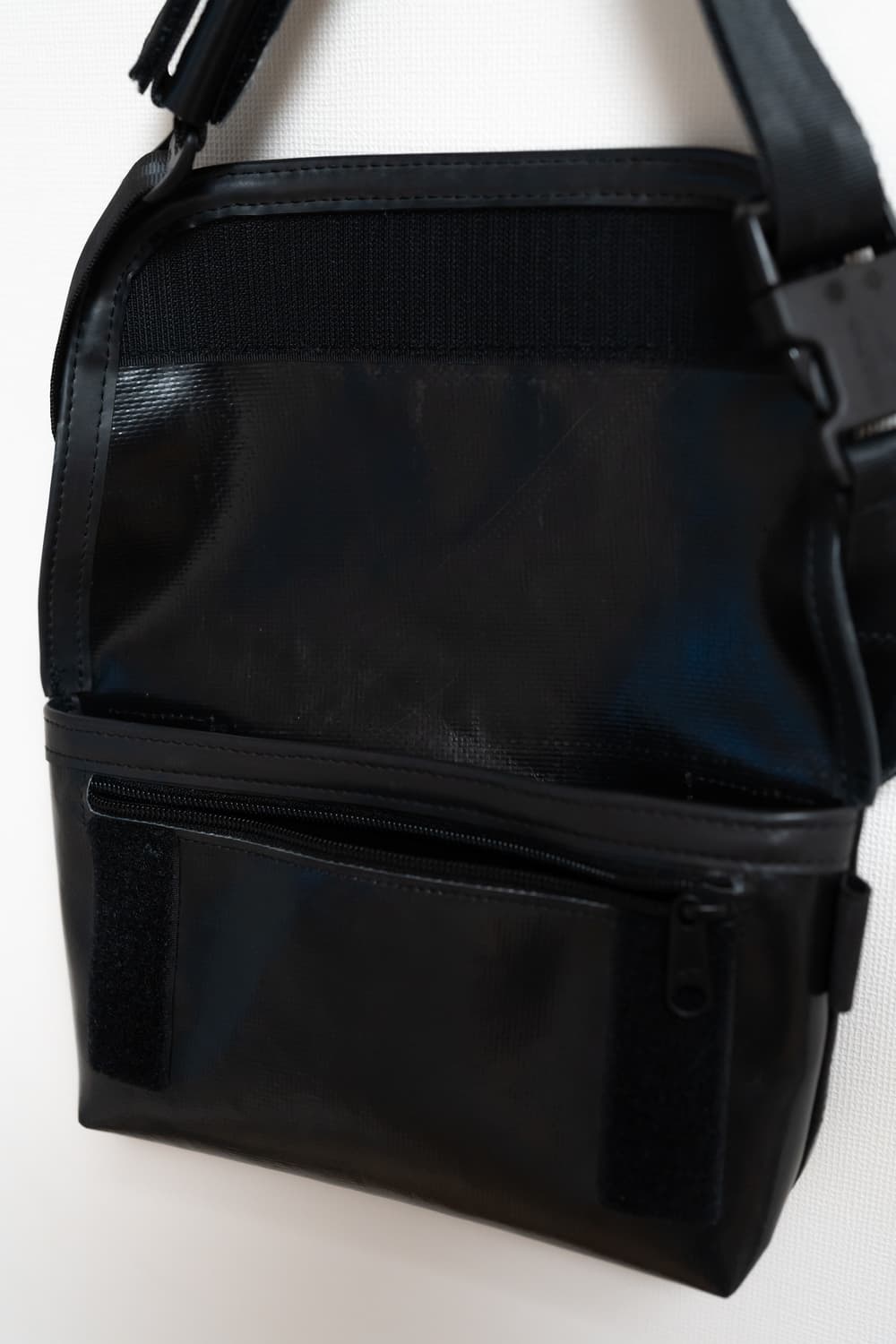 프라이탁 F40 Jamie 제이미 올블랙(블랙 포켓) 크로스백 슬링백 상품이미지3