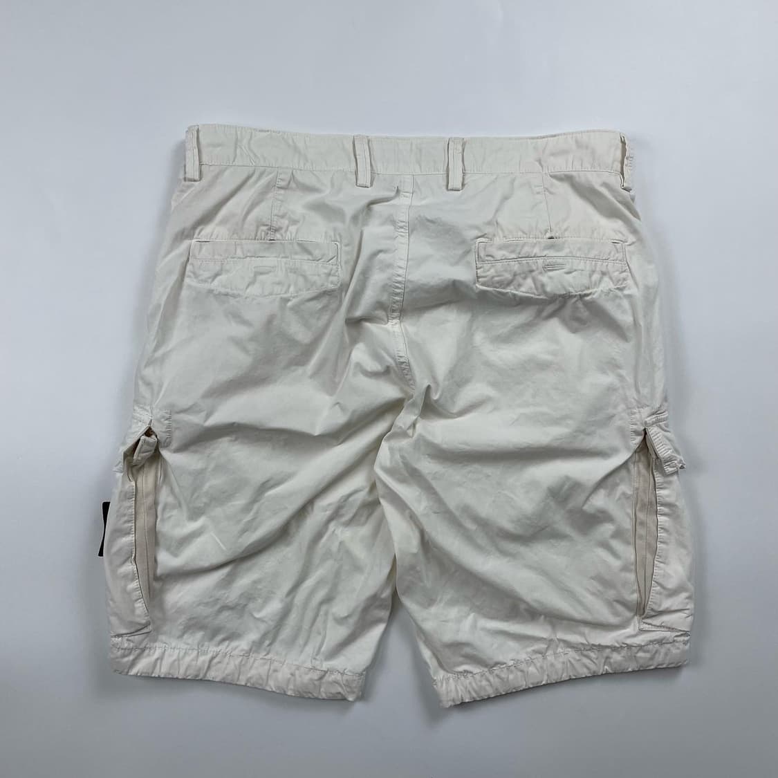 스톤아일랜드 화이트 카고숏팬츠 상품이미지4