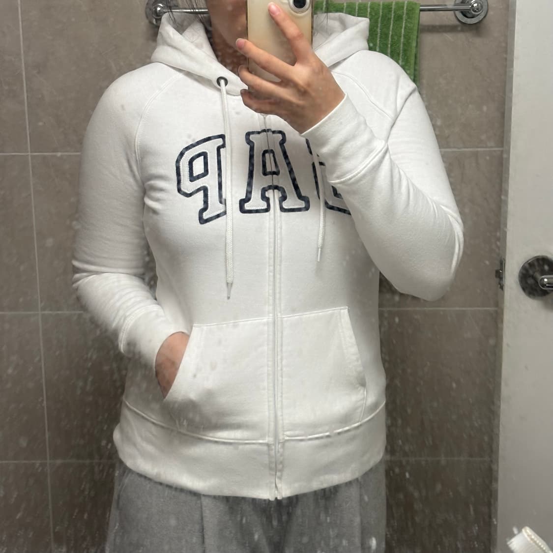 GAP 화이트 딱붙 후드집업 s(상태 최상) 상품이미지1