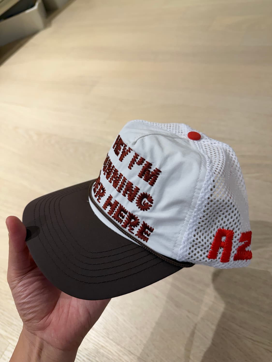 (OS) 알렉스조노 헤이 아이엠 러닝 오버 히어 트러커 캡 모자 상품이미지4