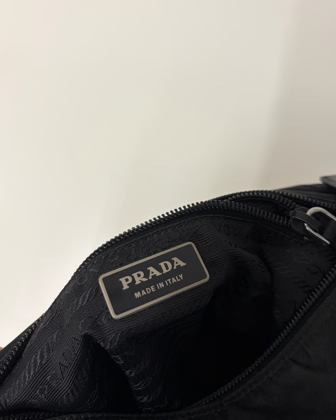 프라다 나일론 포코노 크로스 상품이미지4
