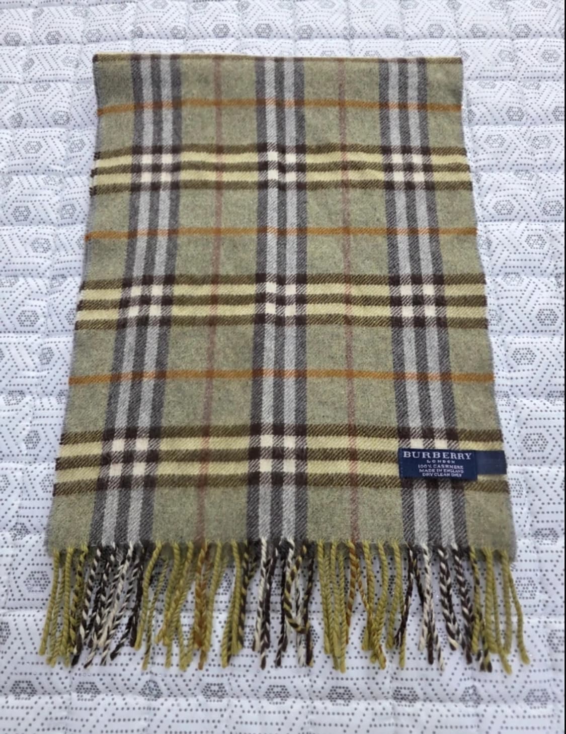 버버리 캐시미어 100% 머플러 상품이미지1