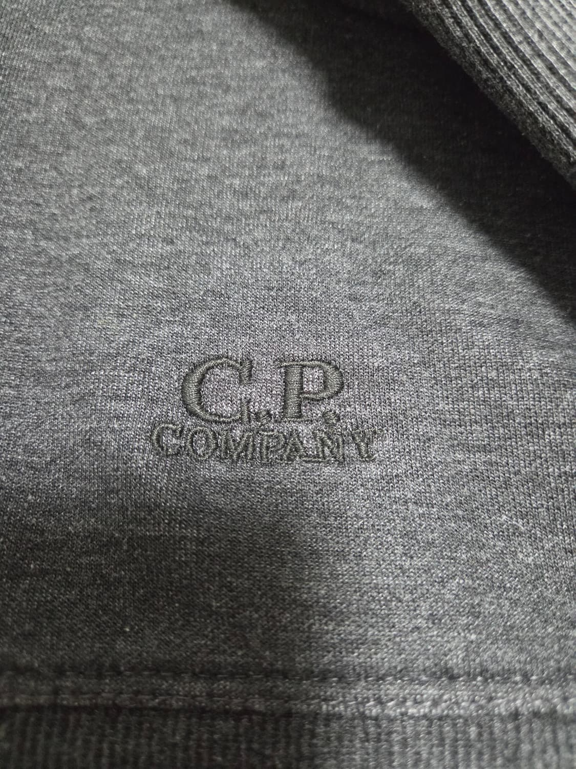 씨피컴퍼니 렌즈 크루넥 스웻 셔츠 상품이미지6