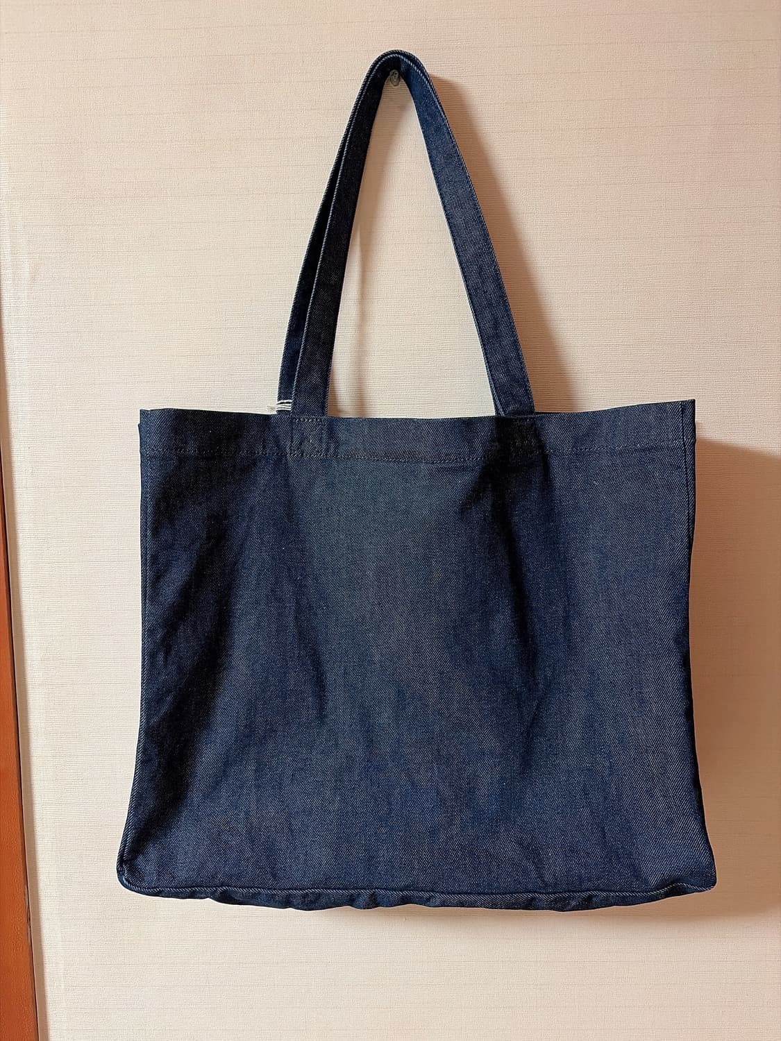 APC 아페쎄 다니엘라 쇼핑백 인디고 판매합니다 ! 상품이미지3