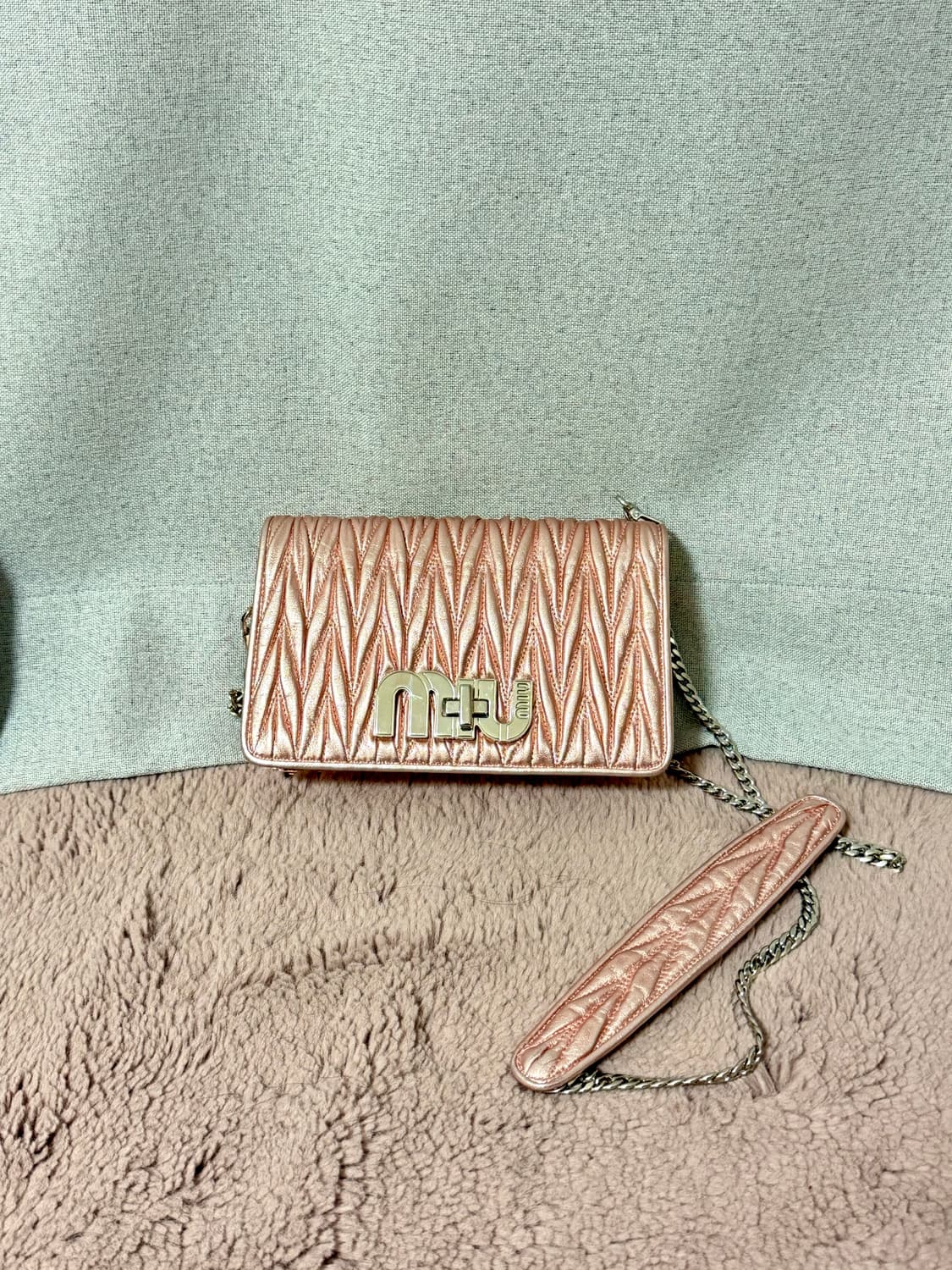 미우미우 woc 상품이미지1