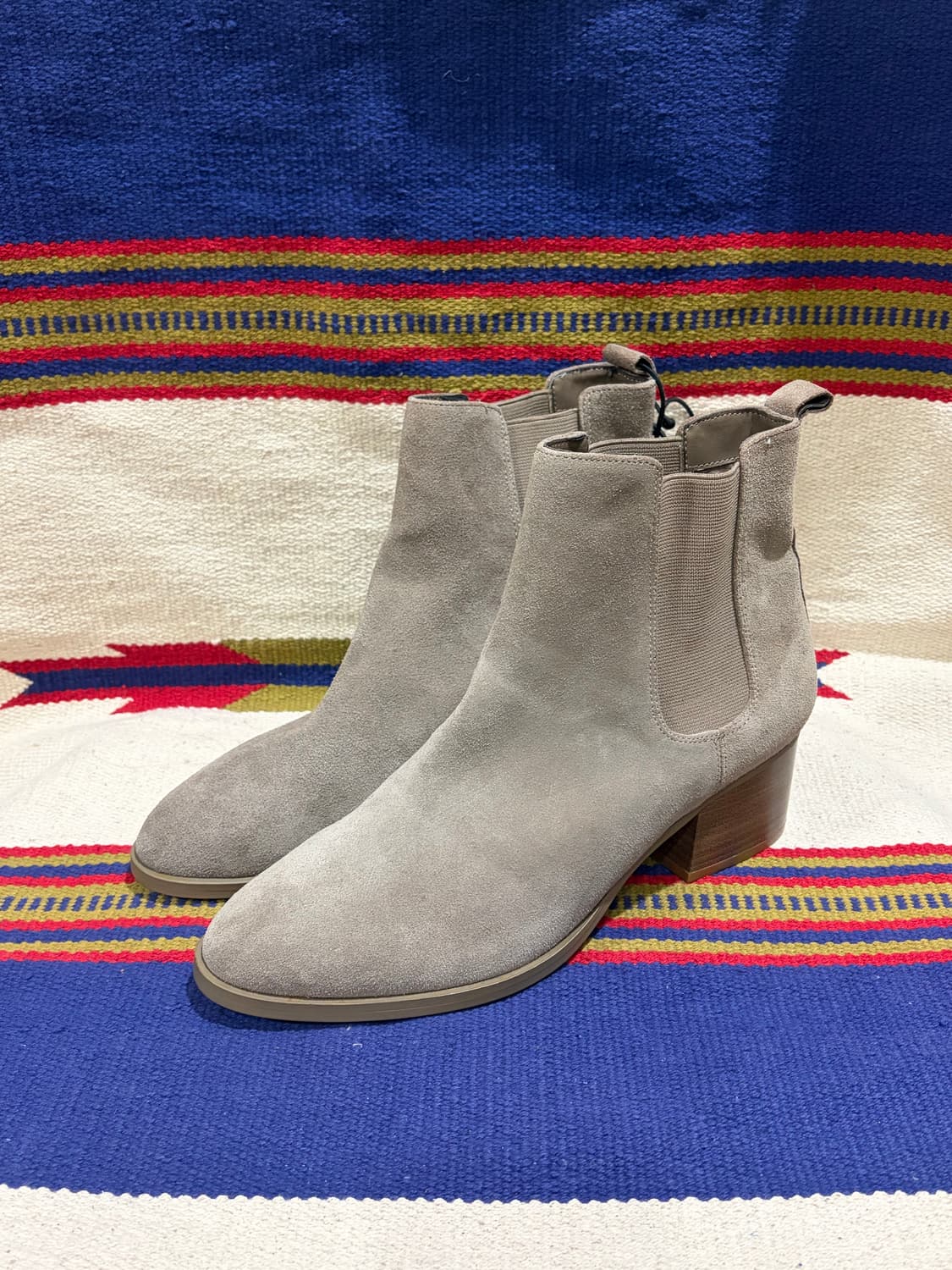 GAP suede sidegore boots / 갭 사이드고어 첼시부츠 상품이미지1