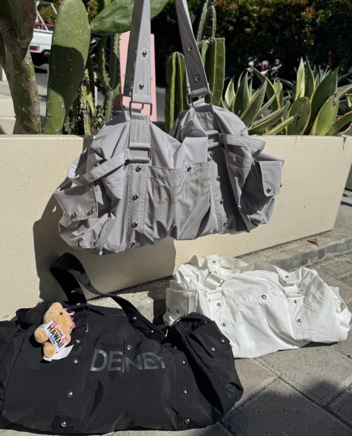 다이닛 LOGO DUFFLE BAG IN BLACK 상품이미지3