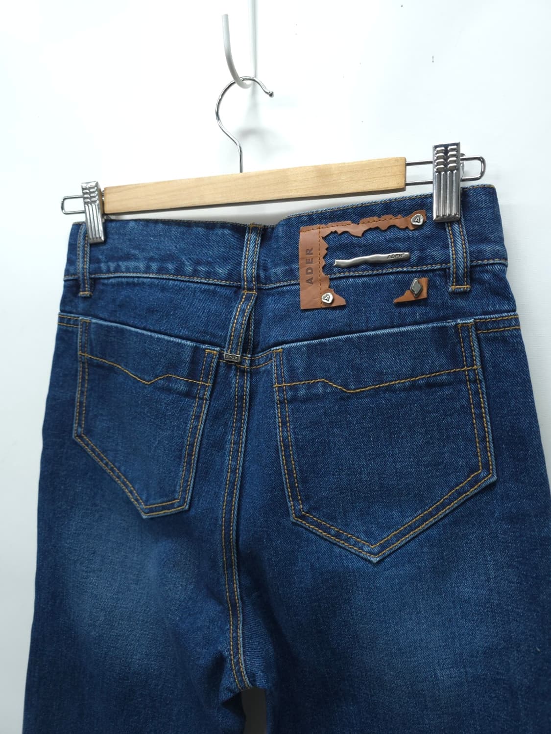 (새상품) 아더에러 여성 톤 패치 진 (블루/26~27) 상품이미지5