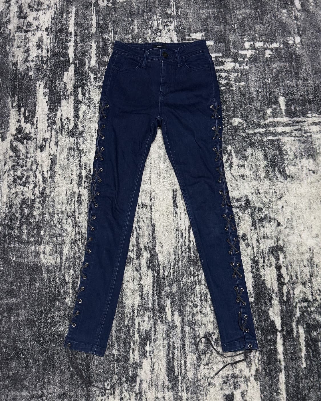 {EMODA} Side Lace-Up Skinny Jeans 상품이미지1