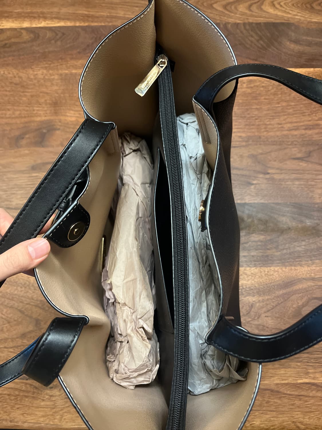 Michael Kors 마이클코어스 에밀리아 라지 레더 토트백 상품이미지6