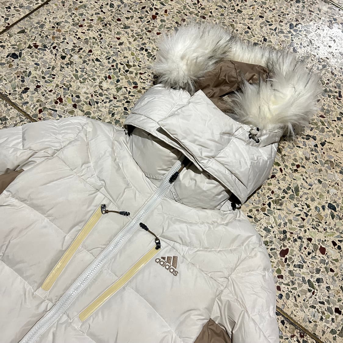 아디다스(ADIDAS) 크림 숏패딩 자켓 상품이미지2