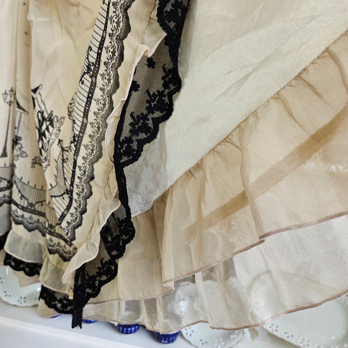 0327(Axes Femme) 놀이공원 프린트 셔링 점퍼원피스 상품이미지9