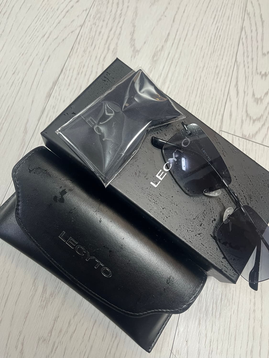 레씨토 Lunar edge(black)선글라스 판매합니다 상품이미지2