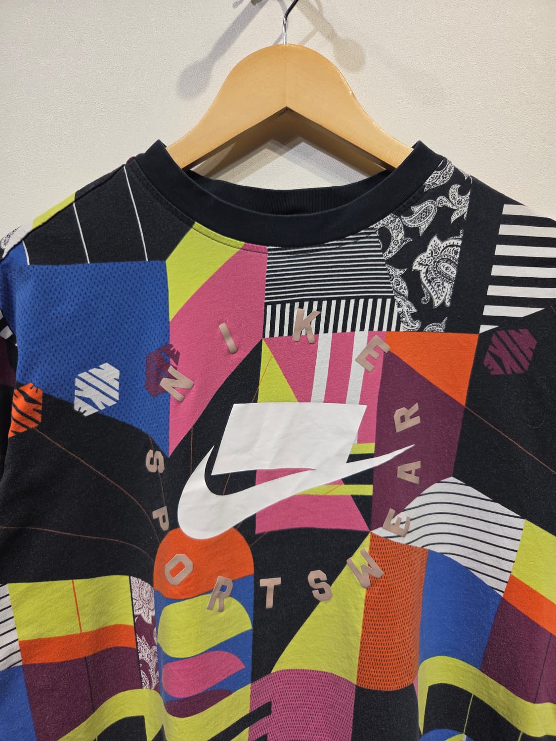 NIKE 나이키 NSW 패치워크 모자이크 반팔 티셔츠 상품이미지3