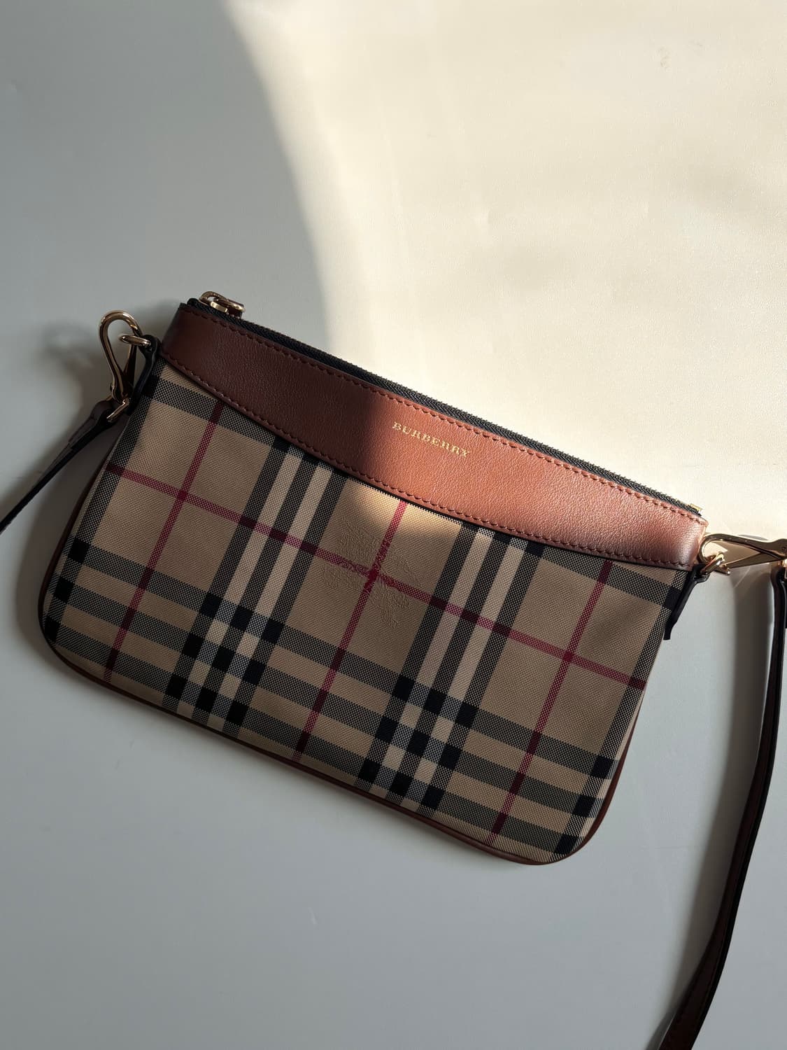 Burberry 버버리 페이톤 체크 크로스백  상품이미지1