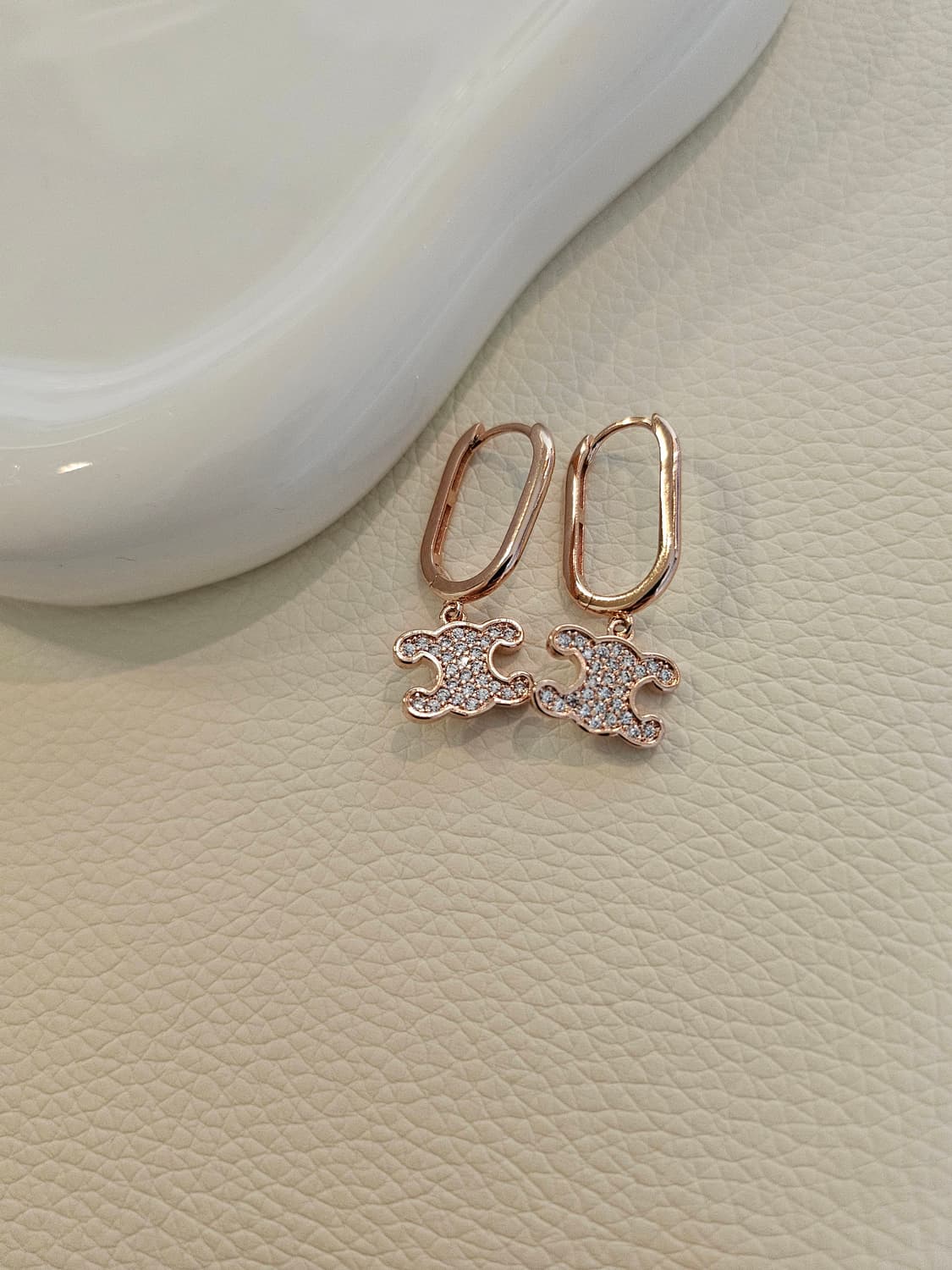 셀린느 라인스톤 트리옹프 원터치 귀걸이 로즈골드 상품이미지1