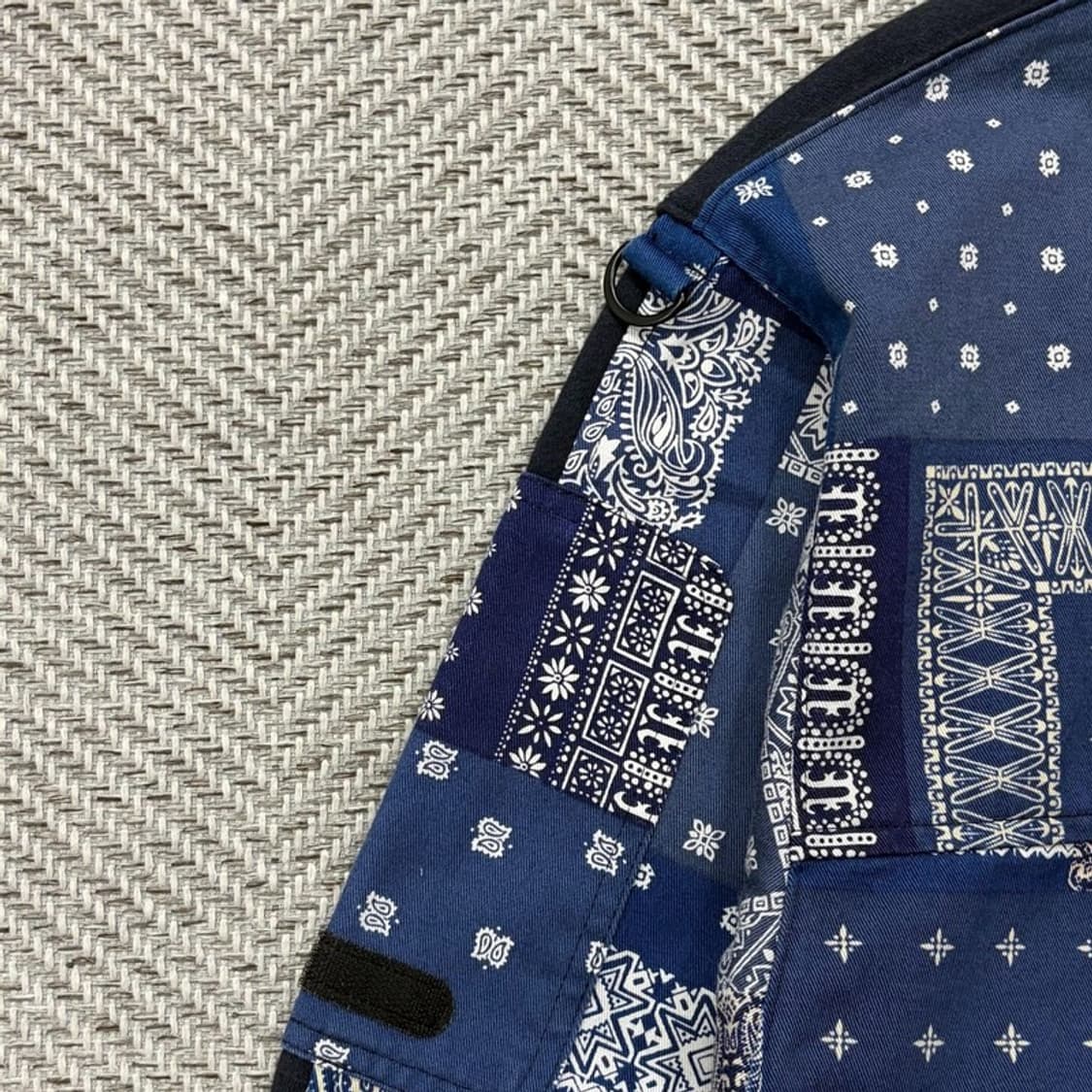 프리즘웍스 로맨틱크라운 페이즐리 맨투맨 v2632 상품이미지7