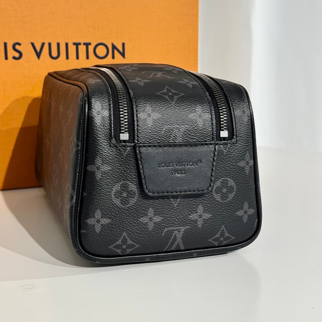 루이비통 돕키트 이클립스 도프키트 파우치 클러치 상품이미지4