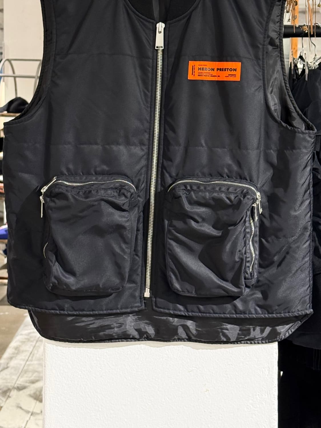 헤론 프레스톤 블랙 나일론 지퍼 포켓 질레 베스트 상품이미지5