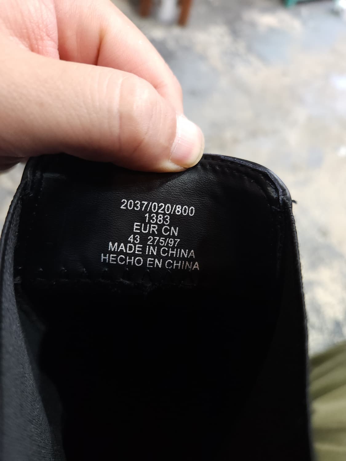 자라 청키 가죽 첼시부츠 275mm

 상품이미지7