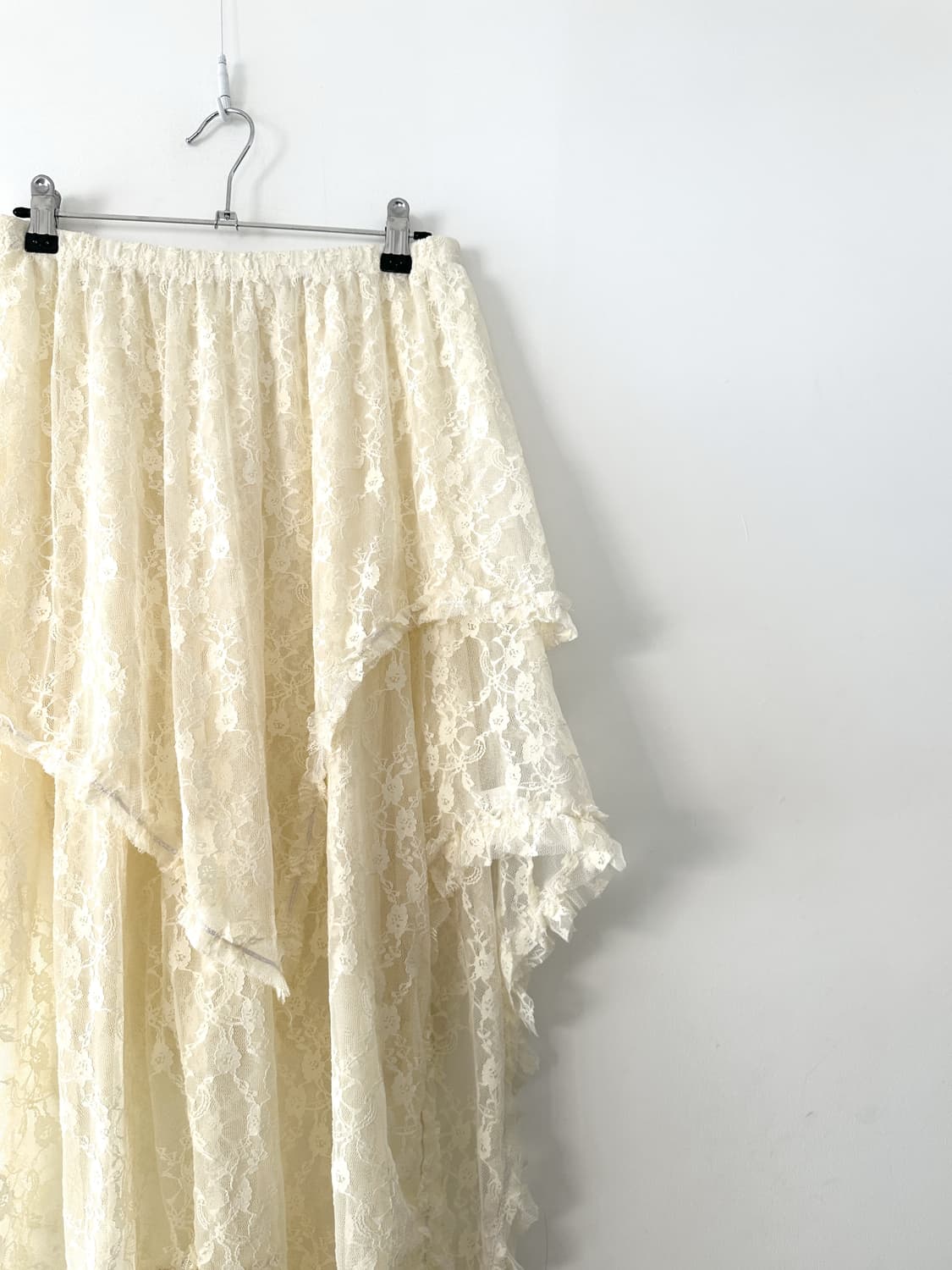 Lace unbalanced skirt / ivory 상품이미지3