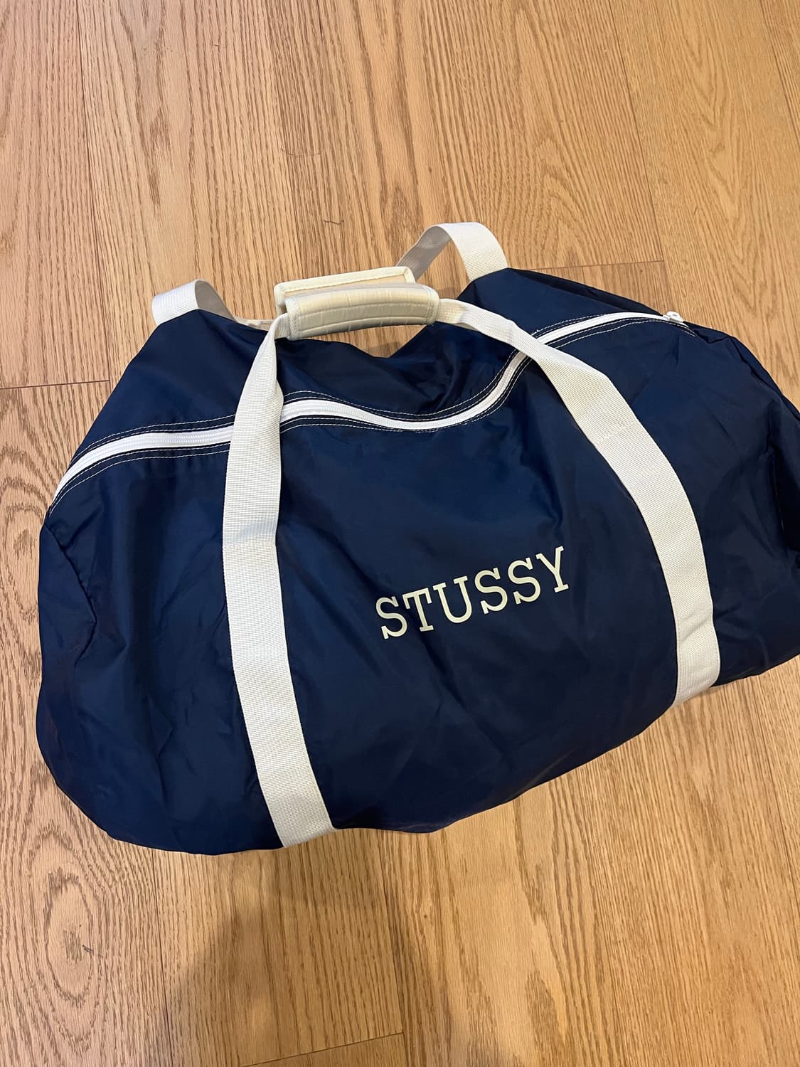 스투시 더플백 네이비  상품이미지1