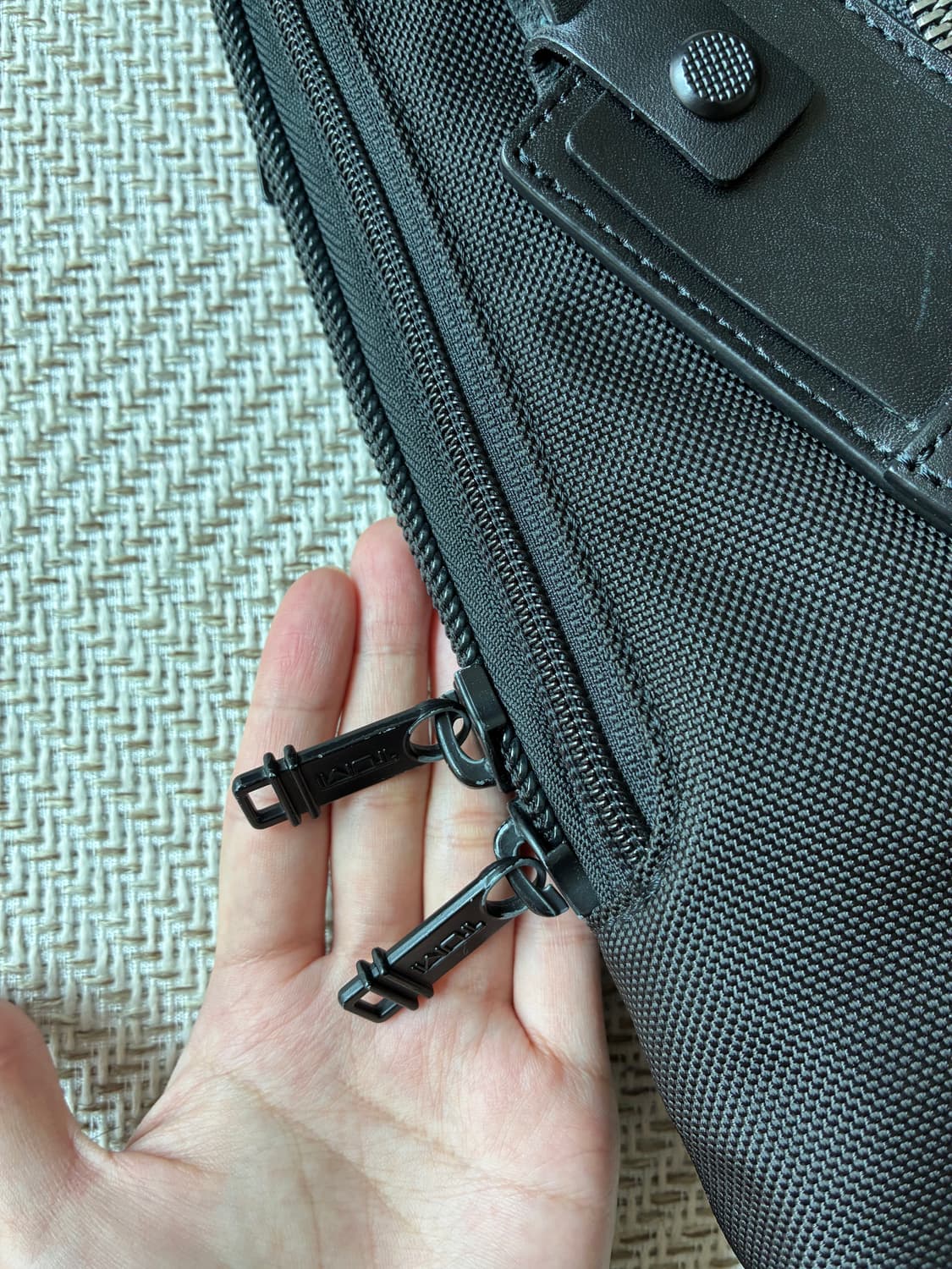 투미(TUMI) 알파 브라보 아비아노 슬림 브리프 서류가방 상품이미지5