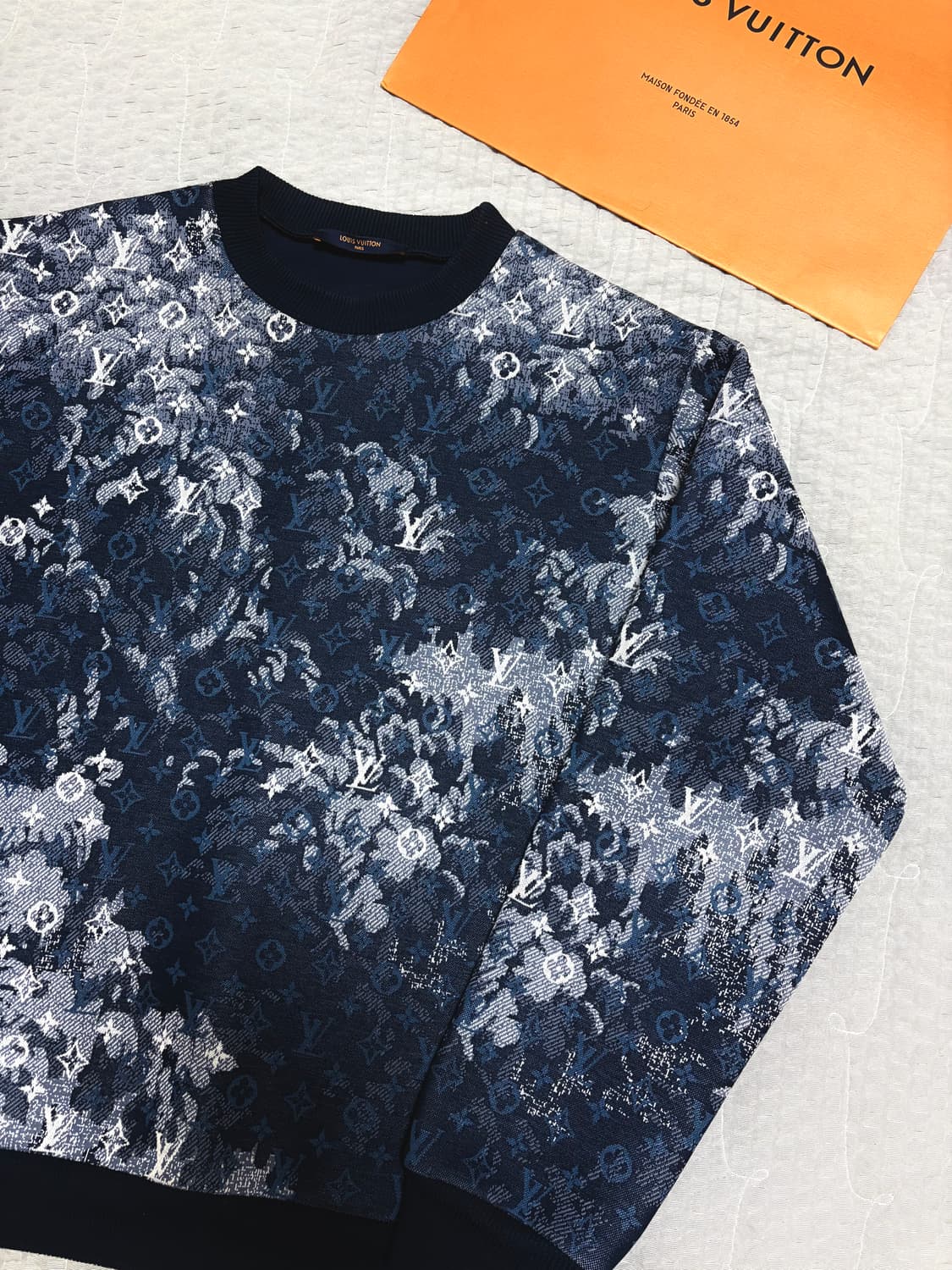 루이비통 태피스트리 맨투맨 상품이미지1