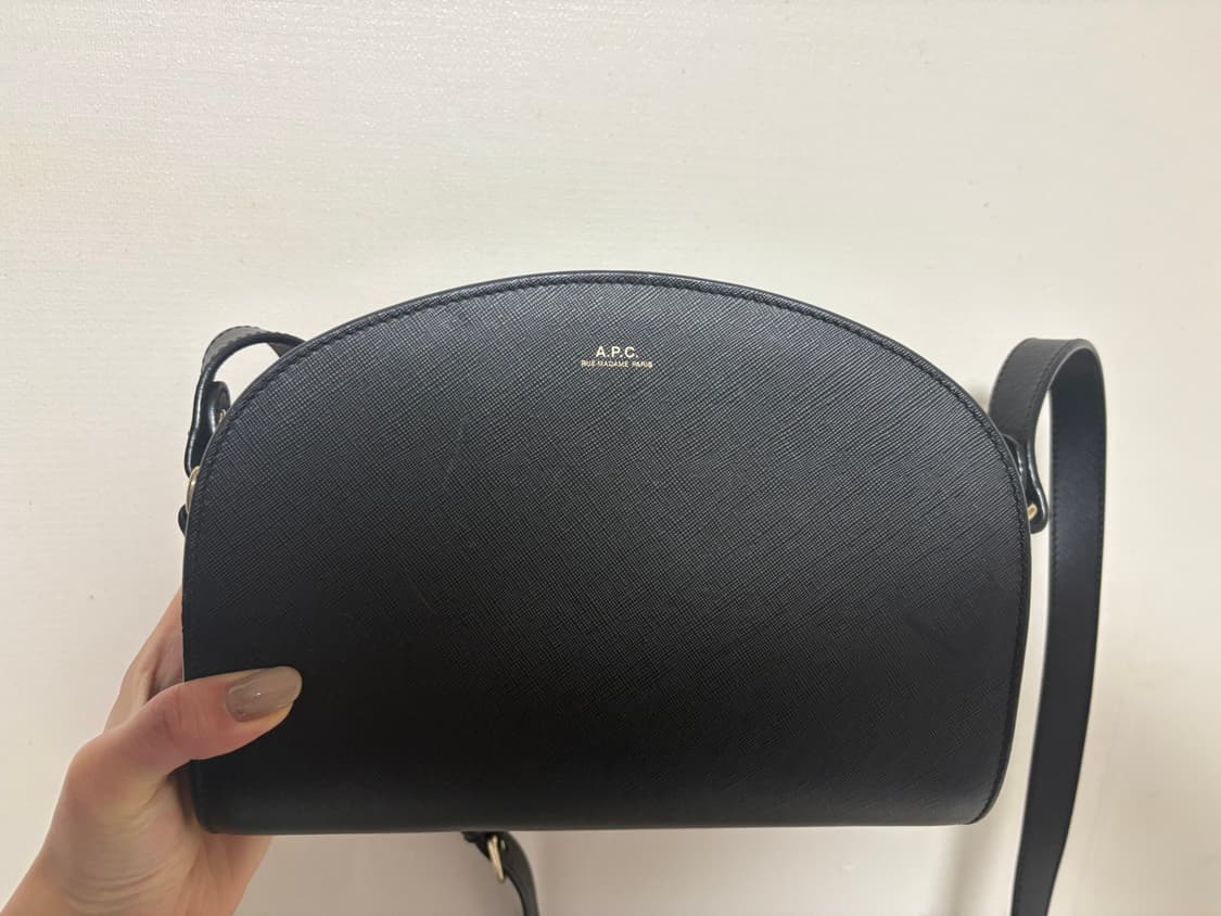 Apc 아페쎄 하프문백 상품이미지2