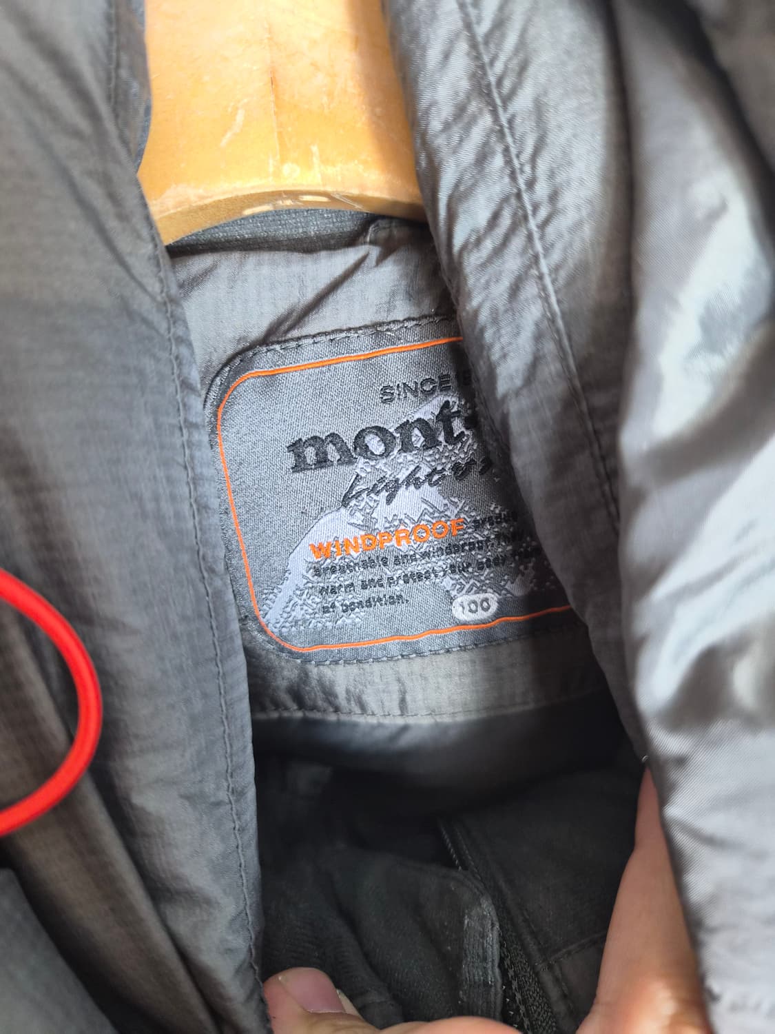 100) 몽벨 구스다운 패딩 팝니다 상품이미지4