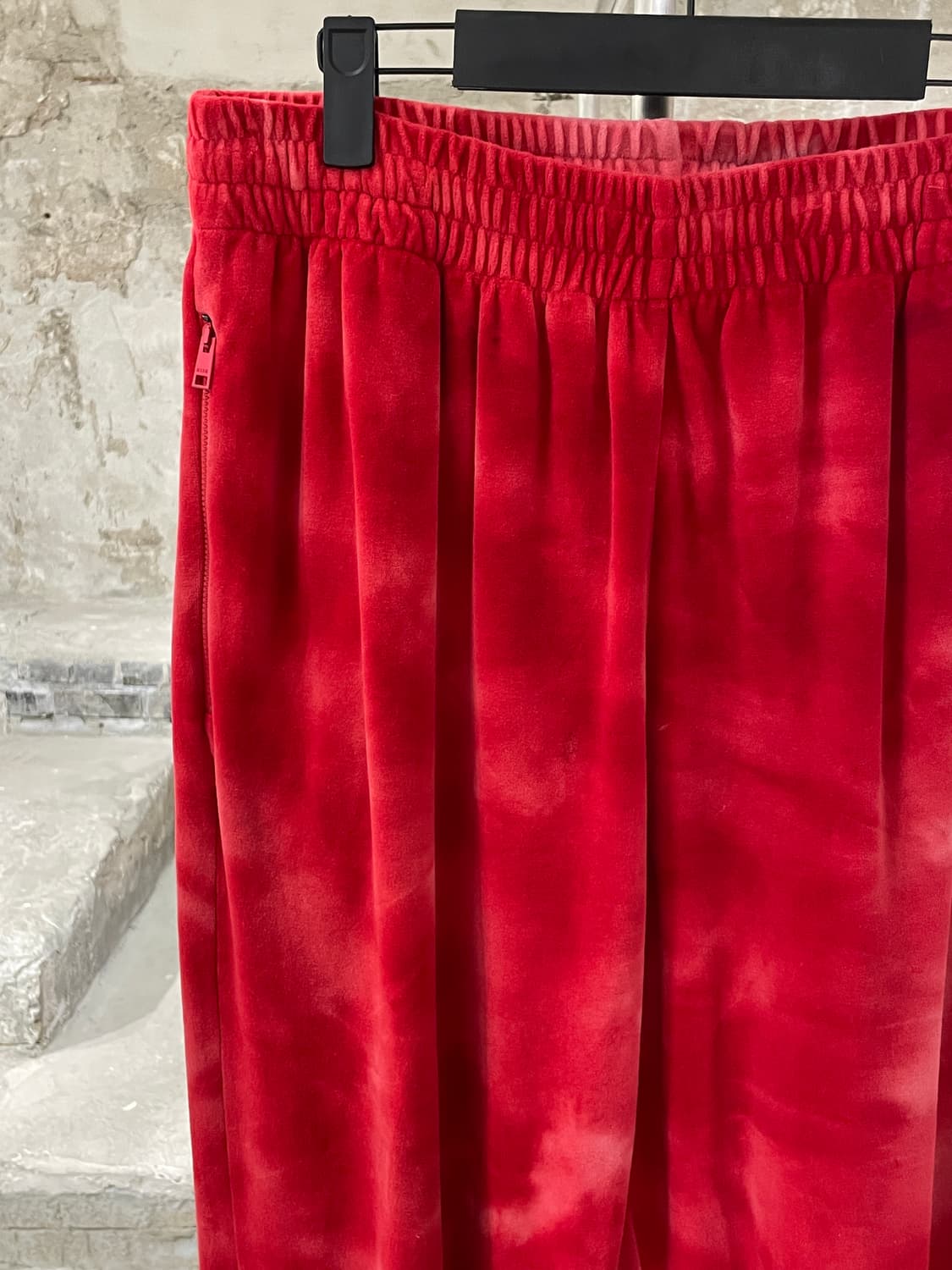 msgm 레드 스몰 로고 벨루어 조거 팬츠 상품이미지2