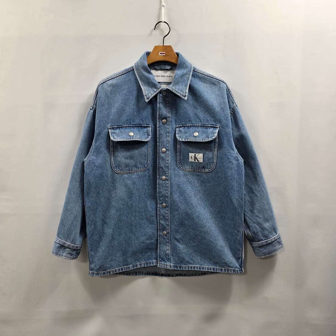 1629 캘빈클라인 진블루박시 루즈핏 데님 셔츠 S 상품이미지1