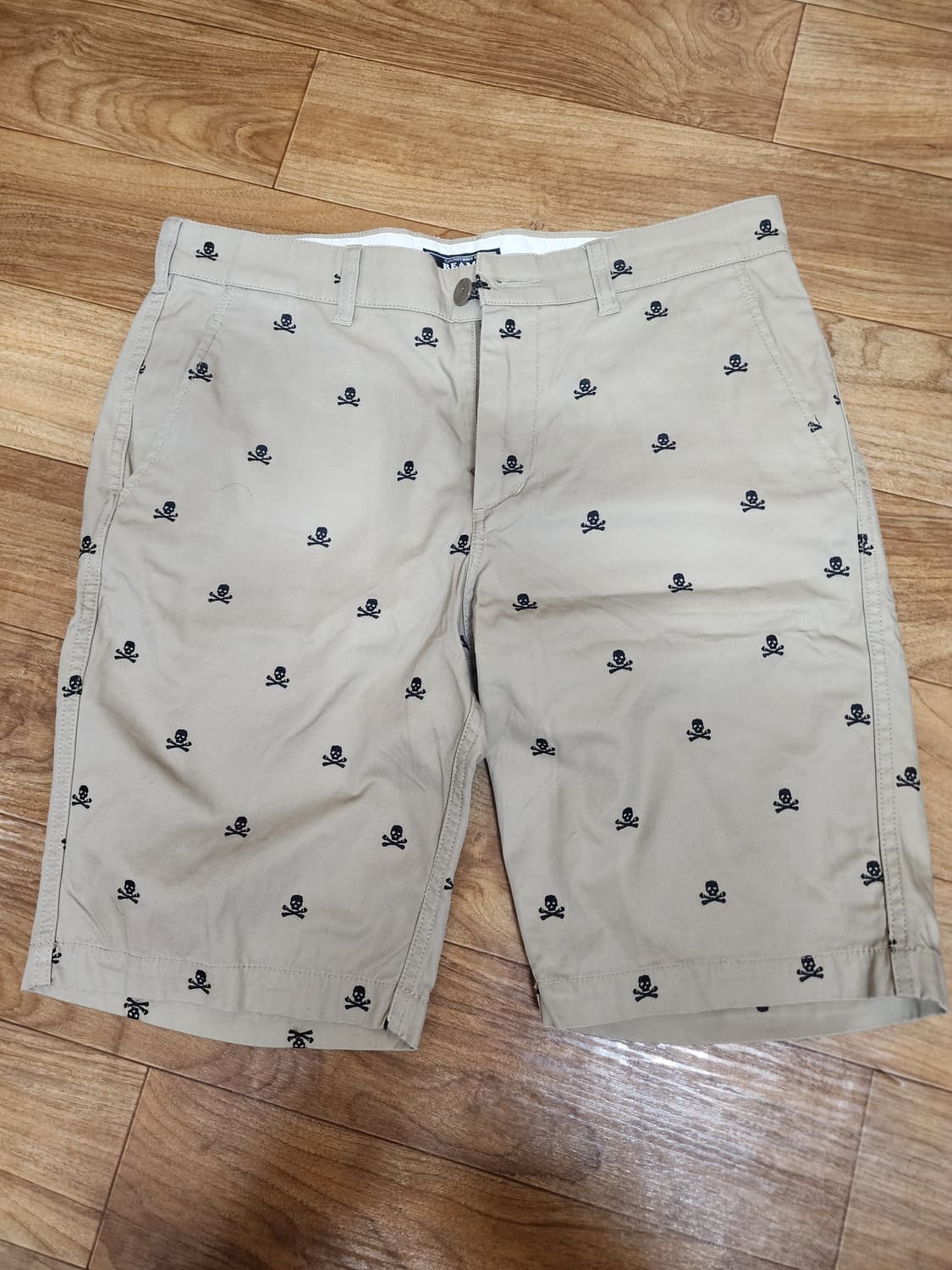 빔즈 스컬패턴 숏팬츠 상품이미지1