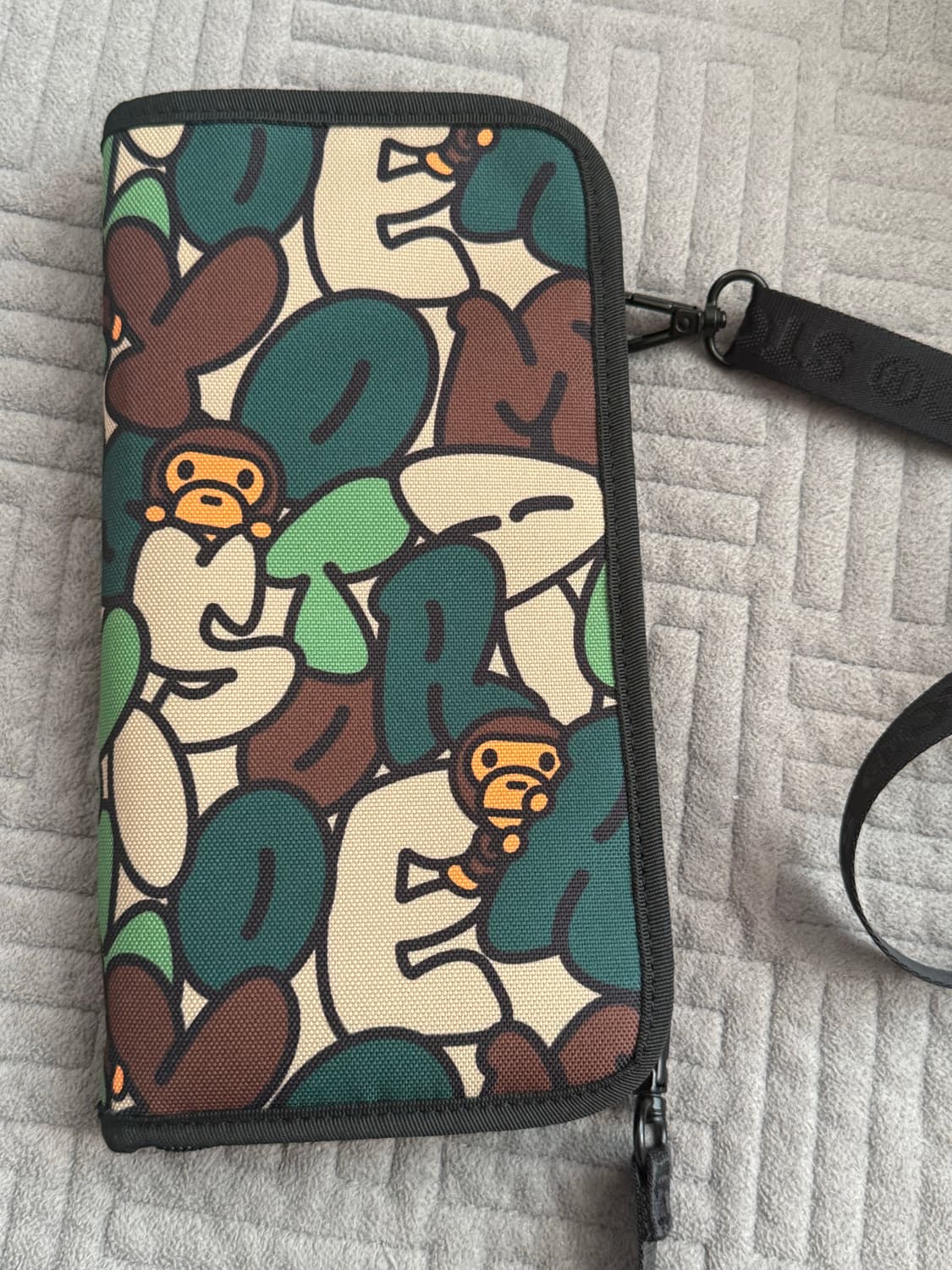 베이프 passport holder 크로스백 지갑 숄더백 상품이미지2