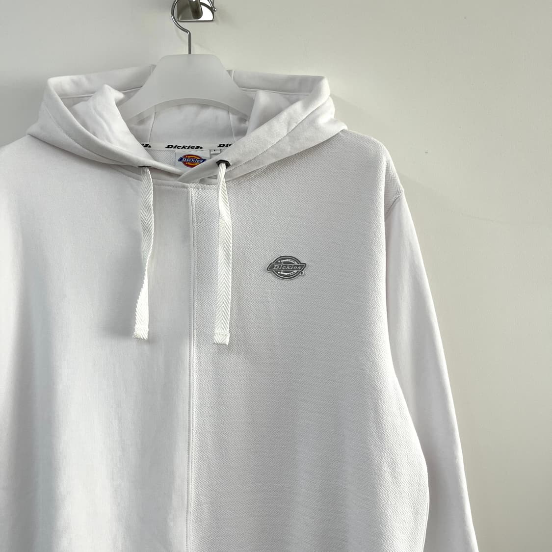 (새상품) 디키즈 스몰로고 화이트 후드티 상품이미지4
