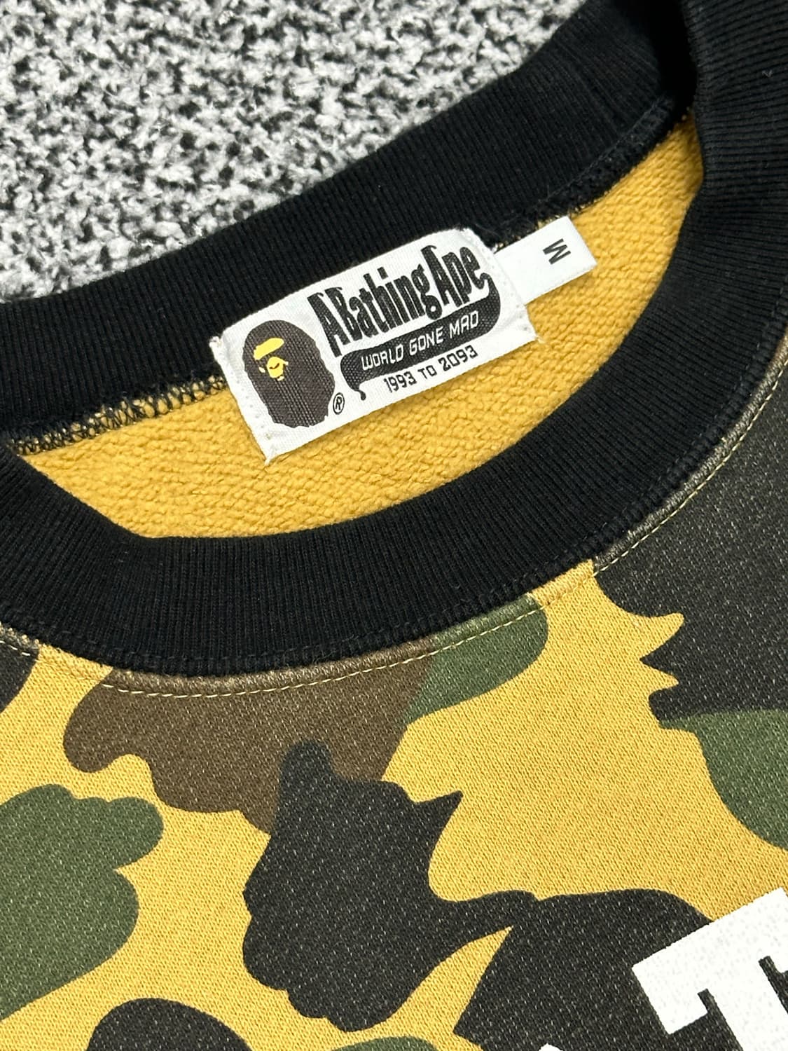 베이프 카모 맨투맨 상품이미지3