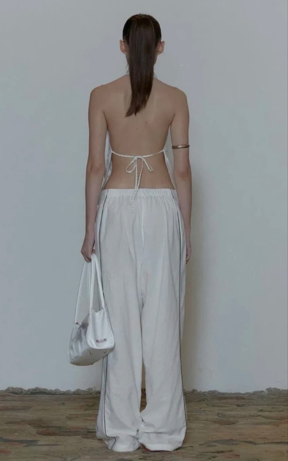 스컬프터 드레이프 홀터넥 상품이미지4