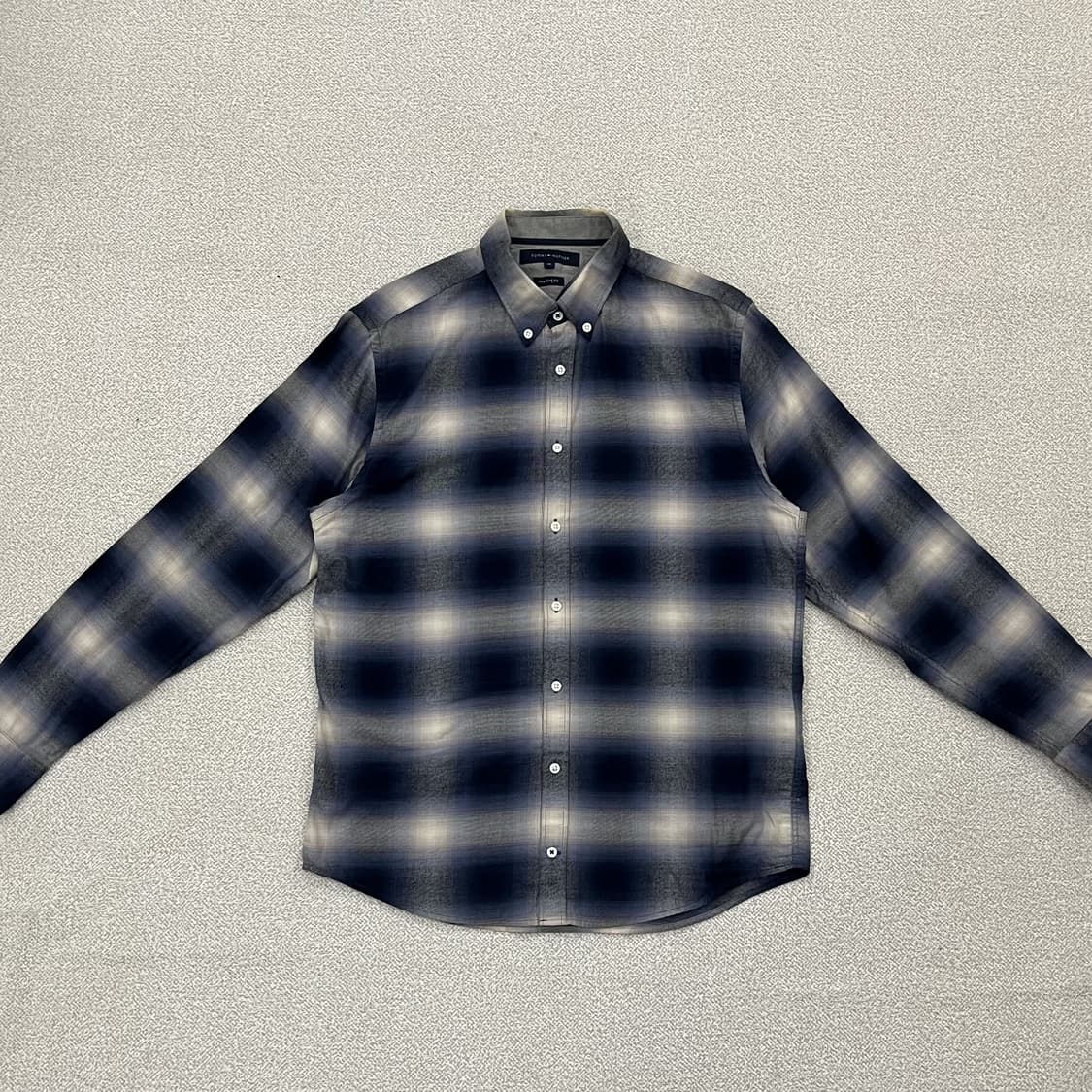 [M] 타미힐피거 뉴욕핏 그라데이션 체크 셔츠 남방 3984 상품이미지2