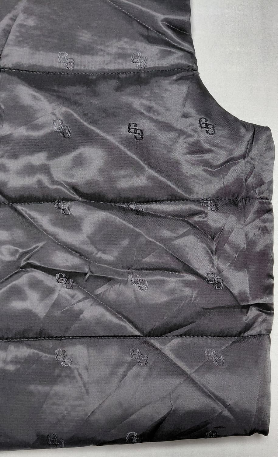 [새상품/무료배송] GYDA(제이다) GG 로고 패턴 경량 패딩 조끼 상품이미지7