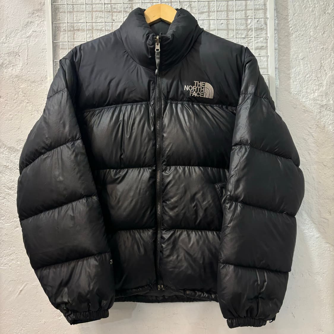 노스페이스 블랙 눕시 700 필파워 S 상품이미지1