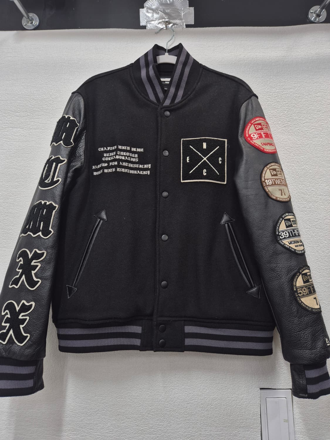 뉴에라 레더 패치드 스타디움점퍼 (야구잠바) / 95~100(정품) 상품이미지1