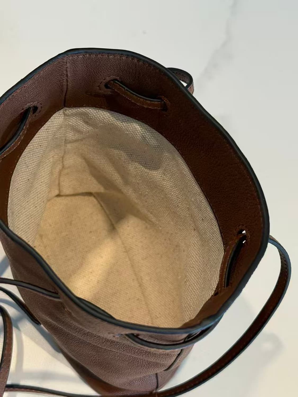 미우 미우 나파 레더 미니백 오크 상품이미지4