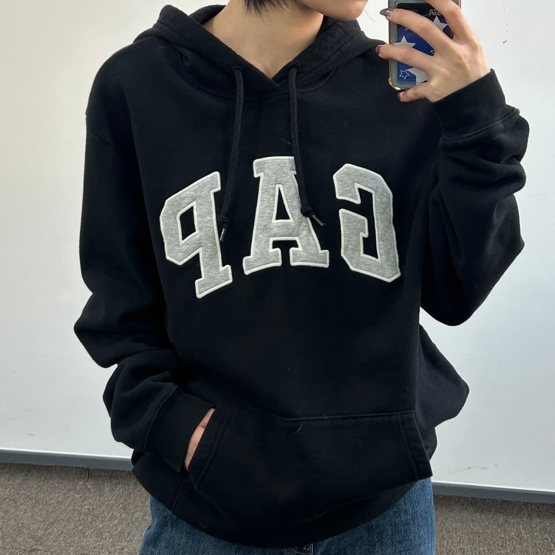 GAP 갭 그레이로고 블랙 후드티 상품이미지2