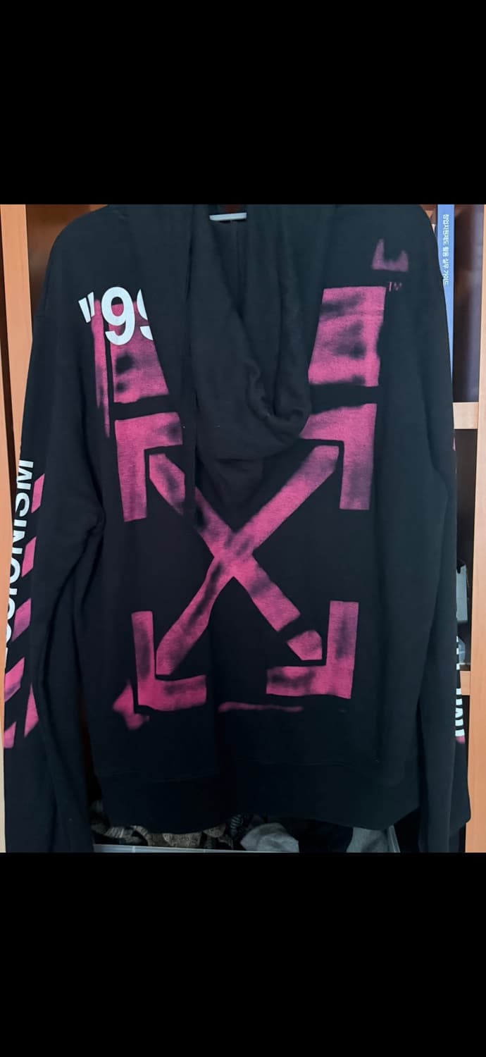 오프화이트 후드티 상품이미지2