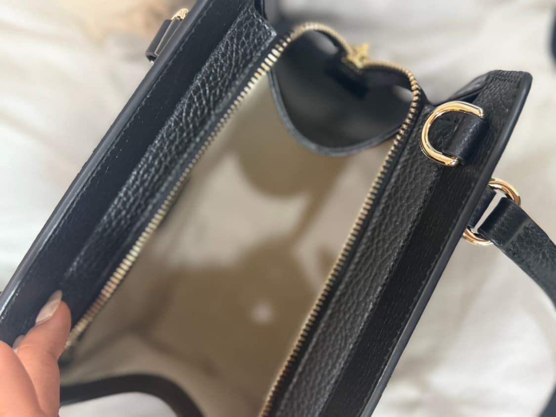 구찌 소호 스몰 레더 토트백 블랙  상품이미지2