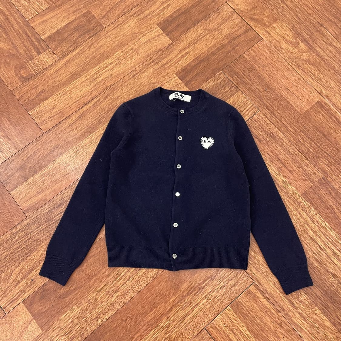 꼼데가르송 화이트와펜 가디건 상품이미지1